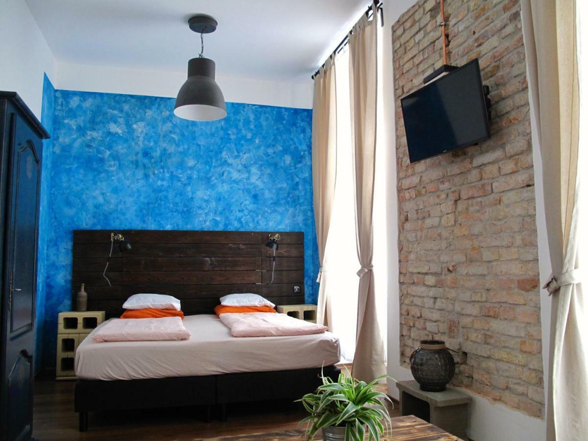 Hedonist Lodge Budapeste Exterior foto